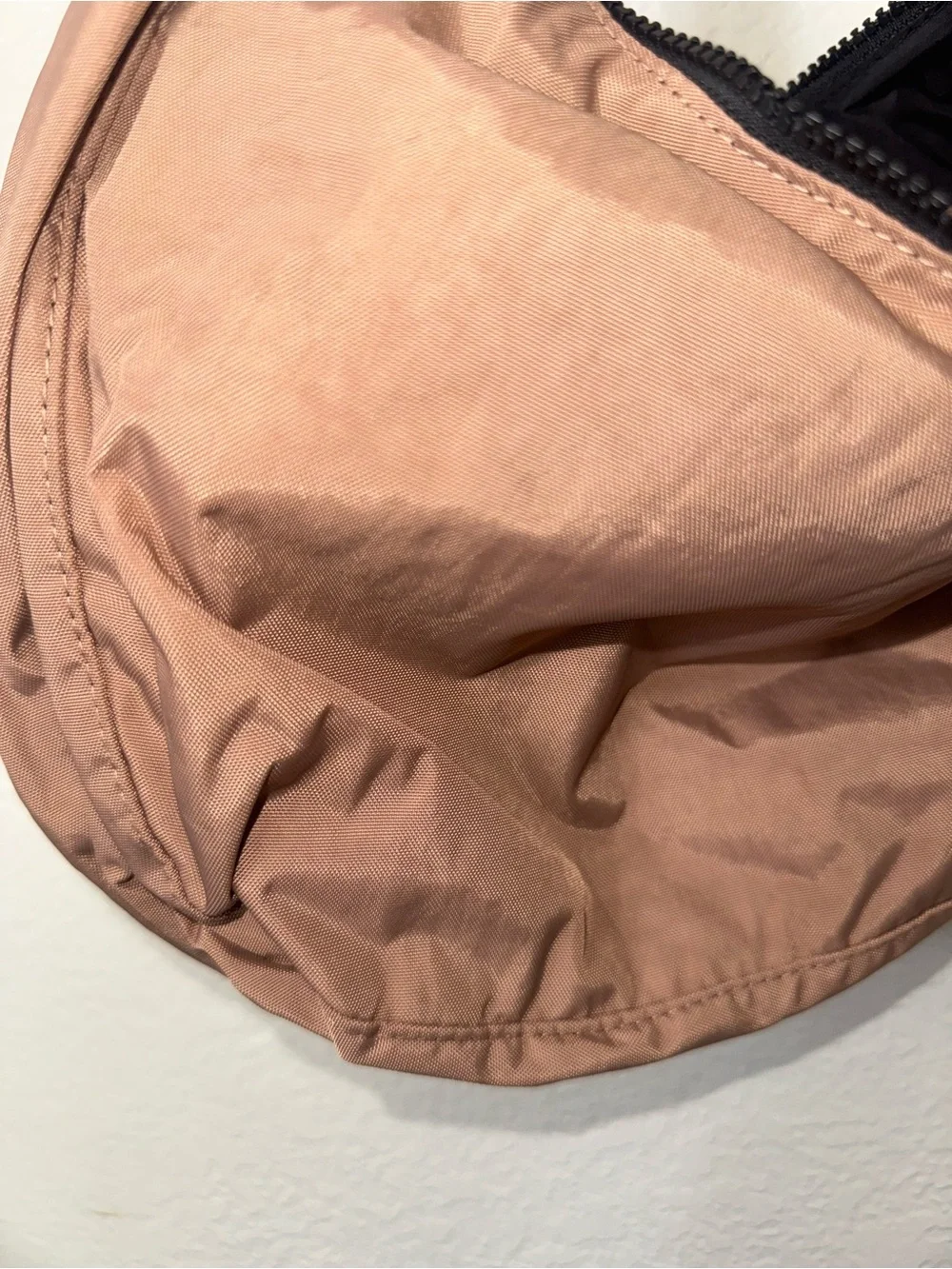 BAGGU Crescent Hobo in Dusty Rose with Black Strap